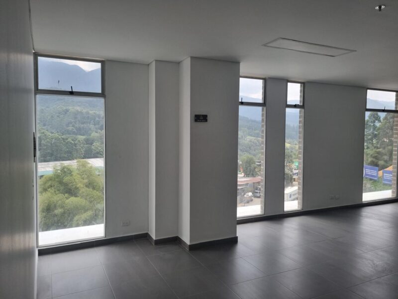 Oficina en arriendo – Zofiva, Caldas