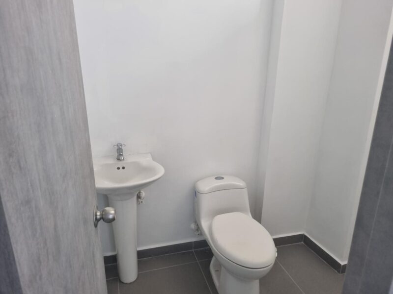 Oficina en arriendo – Zofiva, Caldas