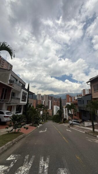 Lote en venta – Urbanización Cataluña, Sabaneta
