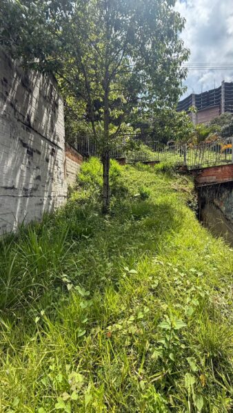 Lote en venta – Urbanización Cataluña, Sabaneta
