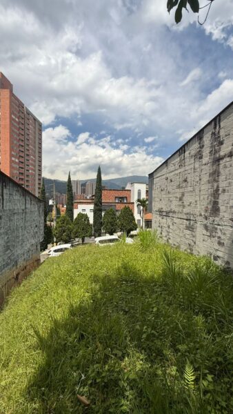 Lote en venta – Urbanización Cataluña, Sabaneta