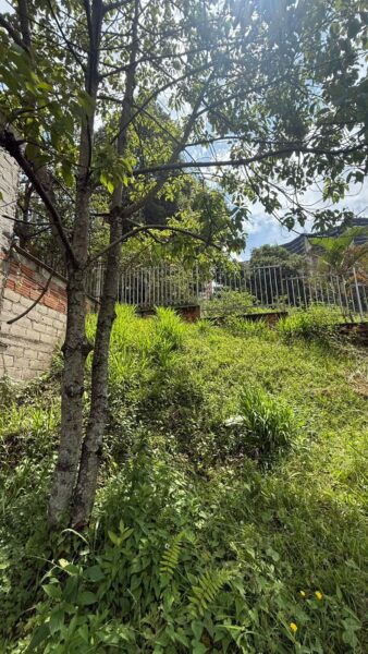 Lote en venta – Urbanización Cataluña, Sabaneta