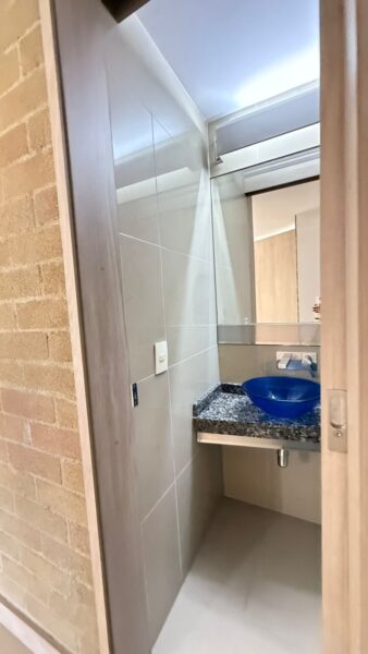 Casa esquinera en venta – Campiña de Toledo, La Estrella