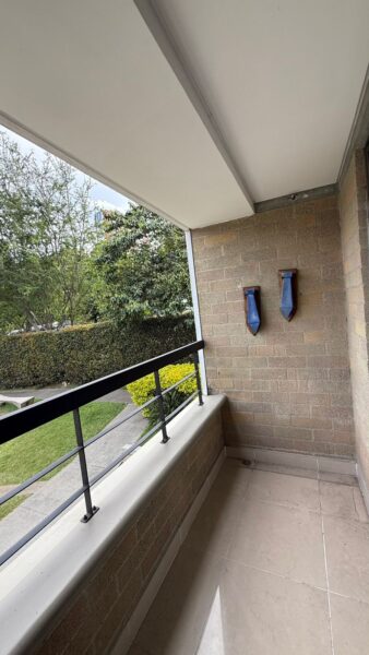 Casa esquinera en venta – Campiña de Toledo, La Estrella
