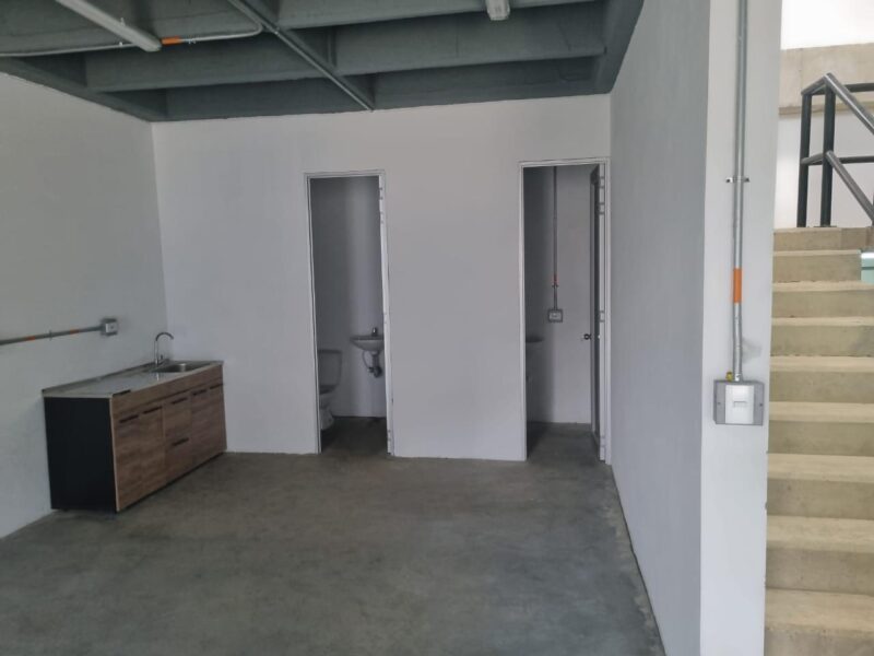Bodega en venta y arriendo – Zofiva D5, Caldas