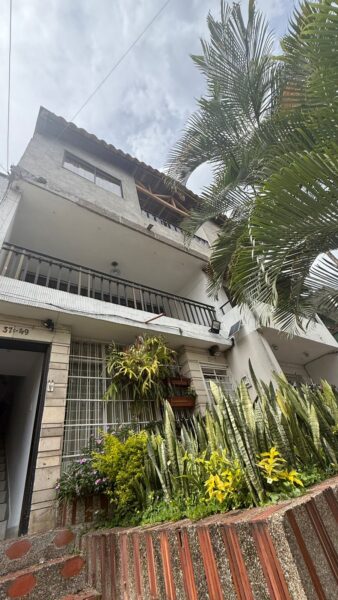 Casa Segundo Piso – Barrio Simón Bolívar | Medellín
