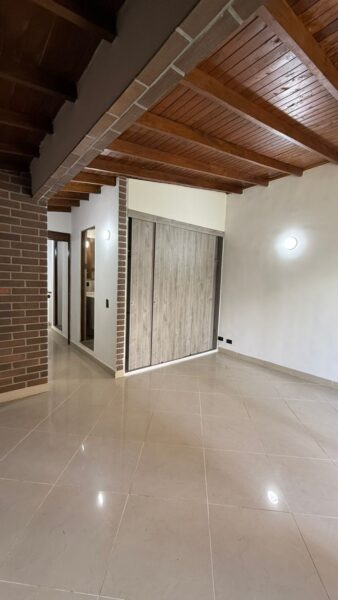 Casa Jardín en Sudamérica – Casa #32