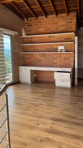 Casa en Venta – Unidad Tierra Fresca, La Estrella (Sector Los Tanques)