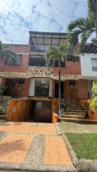 Casa en arriendo – Suramérica | Urbanización San Agustín