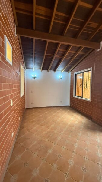 Casa en arriendo – Suramérica | Urbanización San Agustín