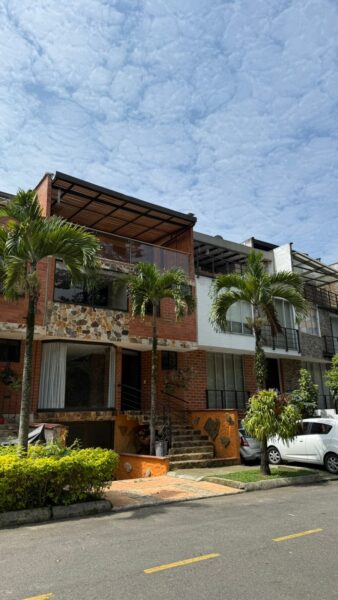 Casa en arriendo – Suramérica | Urbanización San Agustín
