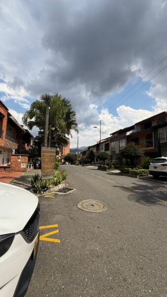 Casa en arriendo – La Estrella | Urbanización San Agustín