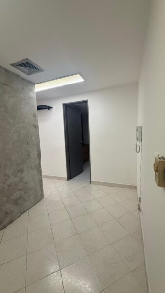 Oficina en arriendo – Edificio Colmena | Milla de Oro – El Poblado