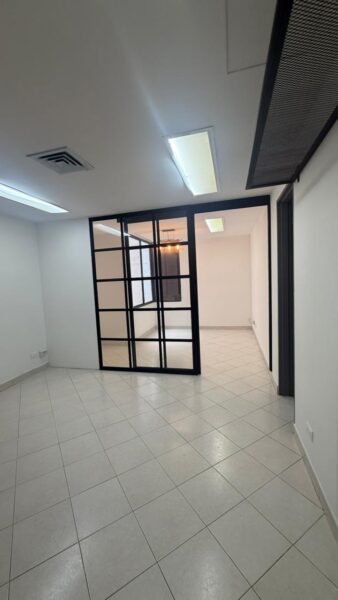 Oficina en arriendo – Edificio Colmena | Milla de Oro – El Poblado