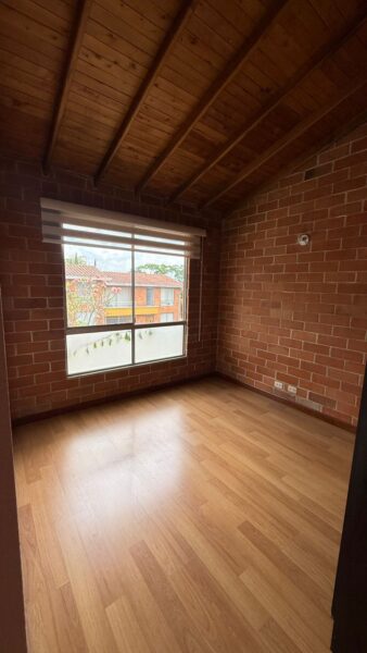 Casa en arriendo en Suramérica, La Estrella. Ubicada en una zona estratégica del sur del Valle de Aburrá,