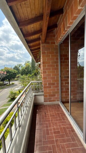 Casa en arriendo en Suramérica, La Estrella. Ubicada en una zona estratégica del sur del Valle de Aburrá,