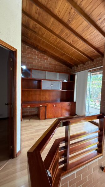 Casa en arriendo en Suramérica, La Estrella. Ubicada en una zona estratégica del sur del Valle de Aburrá,