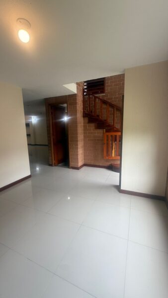 Casa en arriendo en Suramérica, La Estrella. Ubicada en una zona estratégica del sur del Valle de Aburrá,