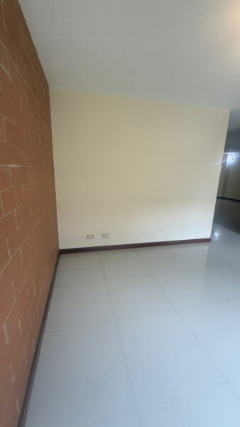 Casa en arriendo en Suramérica, La Estrella. Ubicada en una zona estratégica del sur del Valle de Aburrá,