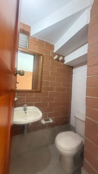 Casa en arriendo en Suramérica, La Estrella. Ubicada en una zona estratégica del sur del Valle de Aburrá,