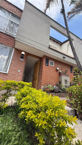 Casa en venta–Suramérica, La Estrella/V26062201