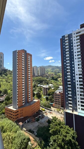 Apartamento en arriendo en Sabaneta/A26052001