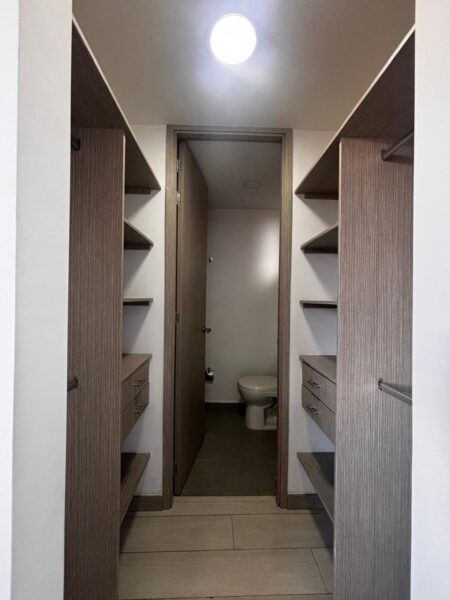 Apartamento en Arriendo Sabaneta/A26072408