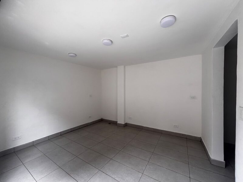 Local Comercial en Arriendo – Sabaneta/A26072405